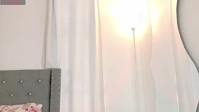 sara queen10 online show from 03-09-26, 04:32