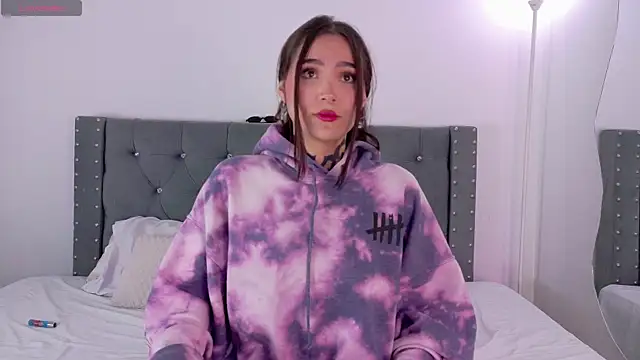 sara queen10 online show from 09-10-25, 01:54