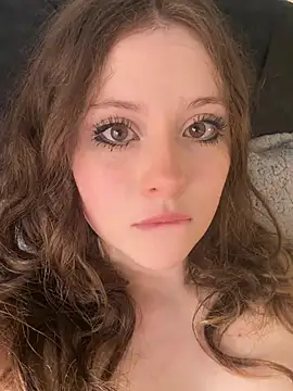 Snapshot of Lil_bela chatting on 02-16-26, 01:32 Lil bela online show from 02-16-26, 01:32