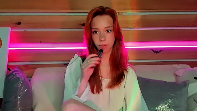 Lori Williams online show from 11-11-25, 01:00