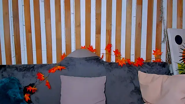 Lori Williams online show from 11-21-25, 12:53