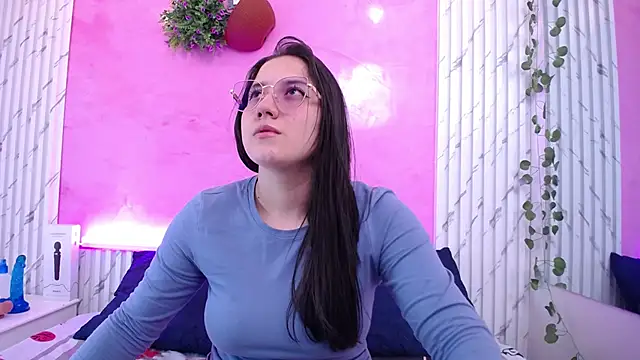 Snapshot of Abby_Bms chatting on 10-21-25, 03:50 Abby Bms online show from 10-21-25, 03:50