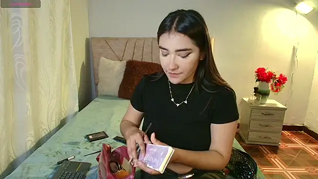 Snapshot of sweet_artemiis chatting on 05-15-26, 12:08 sweet artemiis online show from 05-15-26, 12:08