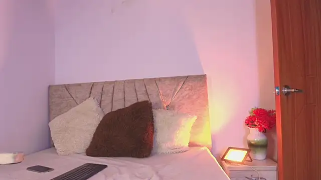 sweet artemiis online show from 02-24-26, 10:43