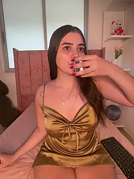 Snapshot of salomecute21 chatting on 05-17-26, 11:32 salomecute21 online show from 05-17-26, 11:32