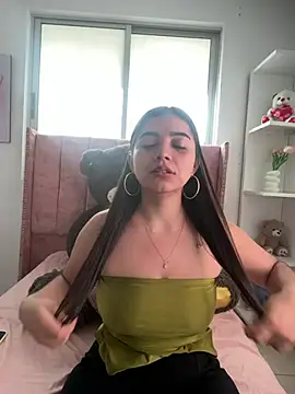 Snapshot of salomecute21 chatting on 06-20-26, 12:21 salomecute21 online show from 06-20-26, 12:21