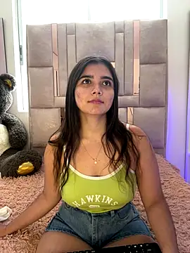 Snapshot of salomecute21 chatting on 09-17-25, 01:24 salomecute21 online show from 09-17-25, 01:24