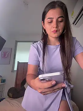 Snapshot of salomecute21 chatting on 07-10-26, 11:32 salomecute21 online show from 07-10-26, 11:32