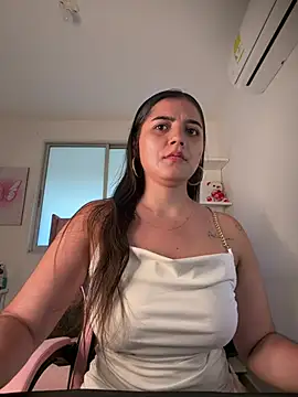 Snapshot of salomecute21 chatting on 07-25-26, 11:38 salomecute21 online show from 07-25-26, 11:38