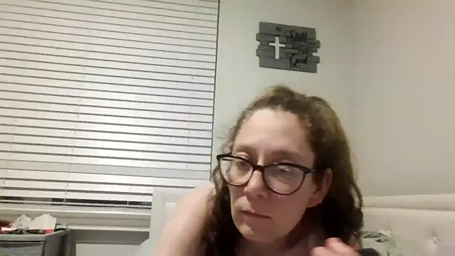 Snapshot of isabellenoela chatting on 10-26-25, 04:35 isabellenoela online show from 10-26-25, 04:35