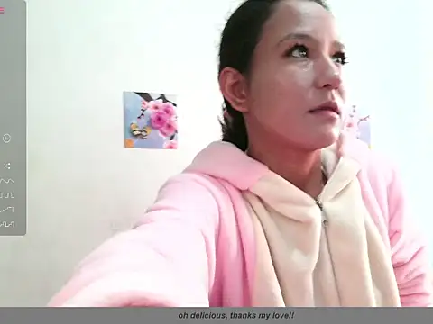 Snapshot of Natzu_Choi chatting on 03-12-26, 04:22 Natzu Choi online show from 03-12-26, 04:22