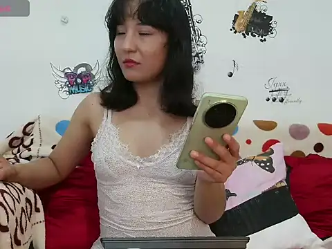 Snapshot of Natzu_Choi chatting on 05-18-26, 02:55 Natzu Choi online show from 05-18-26, 02:55