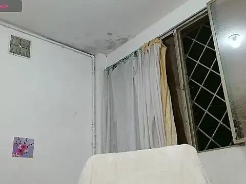 Snapshot of Natzu_Choi chatting on 04-12-26, 12:25 Natzu Choi online show from 04-12-26, 12:25