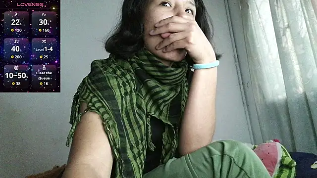 Natzu Choi online show from 10-31-25, 10:27