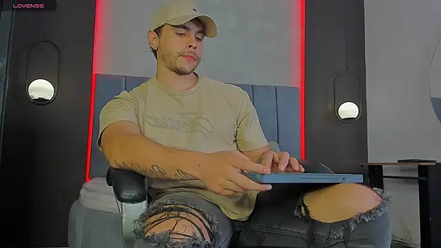 Liam walk  online show from 03-08-26, 02:09