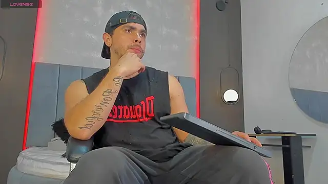 Liam walk  online show from 03-09-26, 11:08