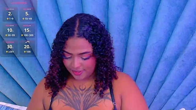 Snapshot of Cristal-Jonnes chatting on 10-06-25, 03:19 Cristal-Jonnes online show from 10-06-25, 03:19
