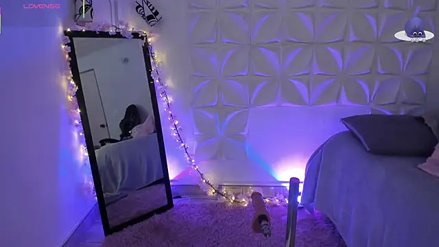 JuliethMoss online show from 12-15-25, 08:58