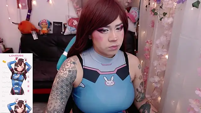 jadedelux  online show from 04-14-26, 06:35