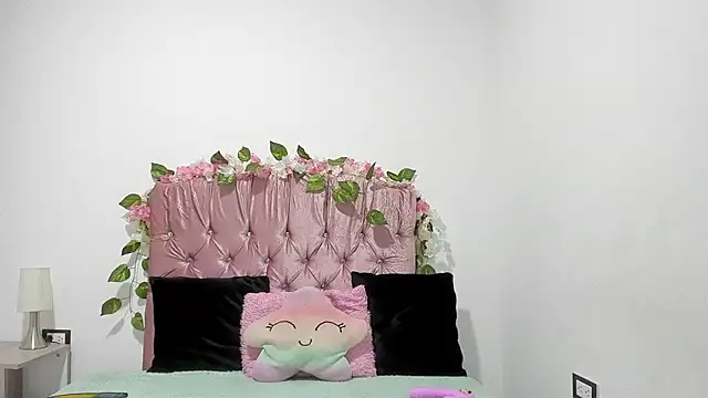 ivy moon05 online show from 10-22-25, 05:01