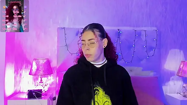 Pamelamiler   online show from 11-05-25, 11:46