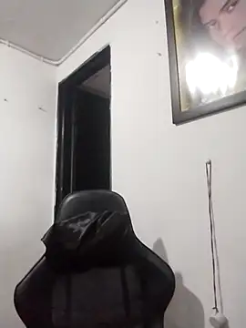 Pamelamiler   online show from 11-12-25, 05:17