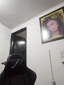 Pamelamiler   online show from 11-13-25, 10:19