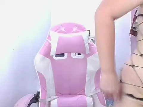 kagamie25 online show from 02-15-26, 05:52