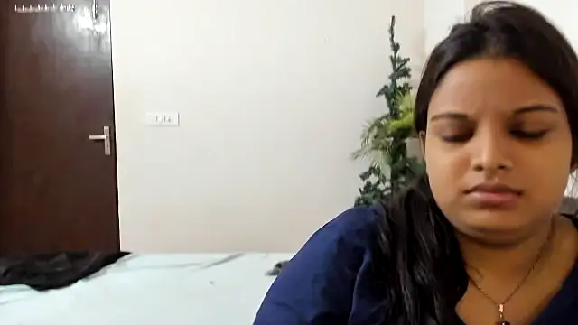 Maahhii 2 online show from 06-13-26, 03:21