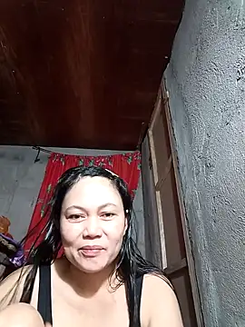 Everleigh mom online show from 10-30-25, 01:59