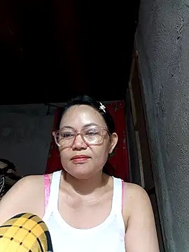 Everleigh mom online show from 01-08-26, 11:33