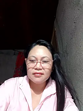 Everleigh mom online show from 01-12-26, 07:53