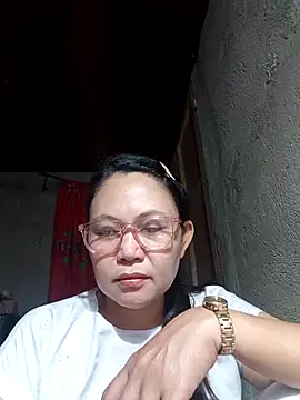 Everleigh mom online show from 01-15-26, 10:51