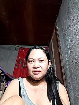 Everleigh mom online show from 10-30-25, 07:55