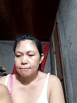 Everleigh mom online show from 11-27-25, 10:54