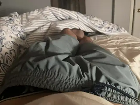 Snapshot of Faultyfitter92 chatting on 07-13-26, 10:42 Faultyfitter92 online show from 07-13-26, 10:42