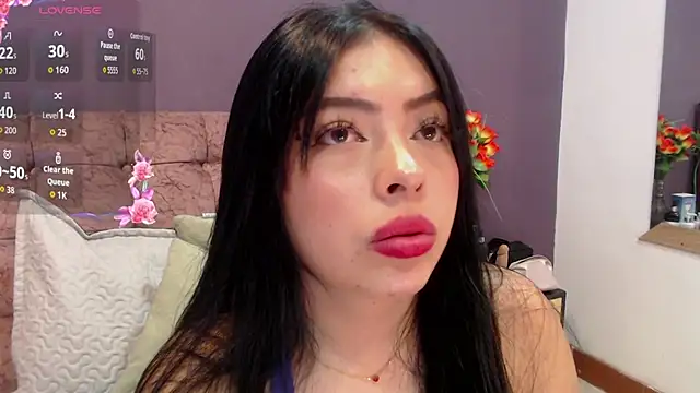 KateWelsin online show from 12-17-25, 08:25