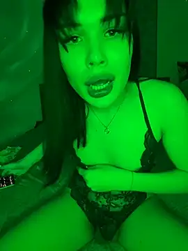 misssurprizisss online show from 11-17-25, 01:48