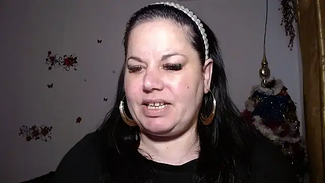 andreea2011 online show from 10-13-25, 06:37