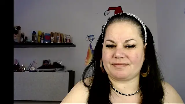andreea2011 online show from 12-15-25, 07:14