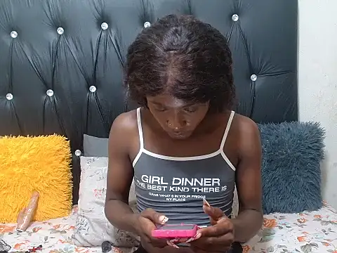 Lsnickykhanyile online show from 10-31-25, 05:20