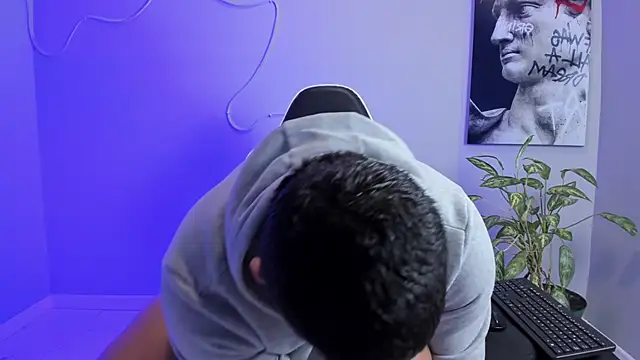 Snapshot of Maximus_Steel chatting on 09-14-25, 11:32 Maximus Steel online show from 09-14-25, 11:32