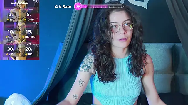 Snapshot of RavennMoonn chatting on 09-27-25, 07:53 RavennMoonn online show from 09-27-25, 07:53