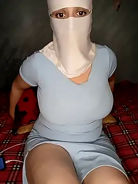 Lamia Queen  online show from 09-28-25, 01:18