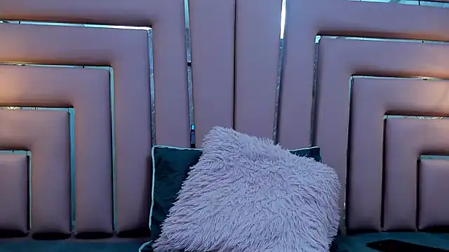 ALYANNA HOT  online show from 11-10-25, 12:10