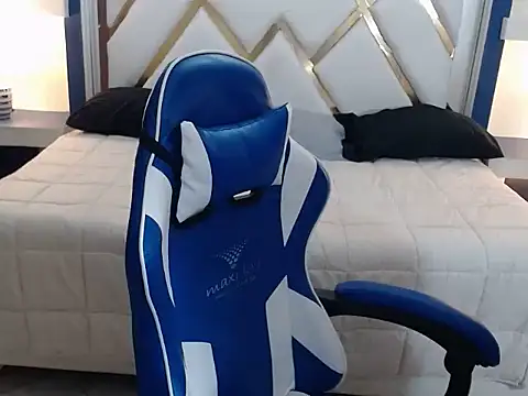 maira tf online show from 11-26-25, 04:01