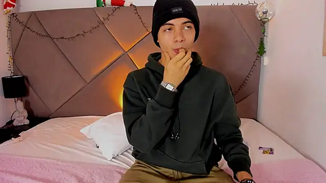 andrew colleman online show from 12-17-25, 05:45