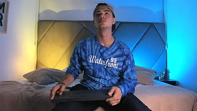 andrew colleman online show from 09-18-25, 03:53