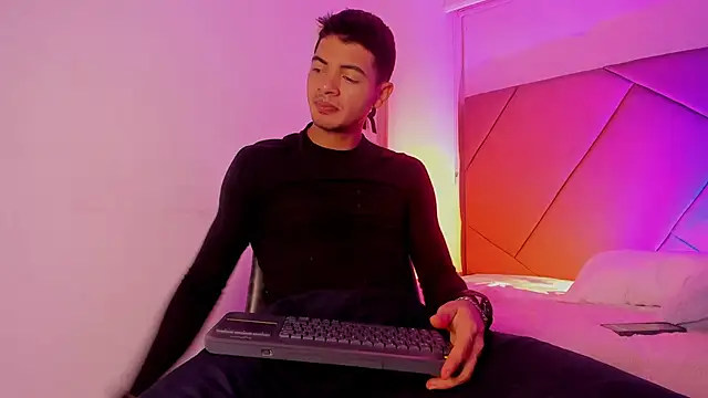 andrew colleman online show from 09-24-25, 03:57