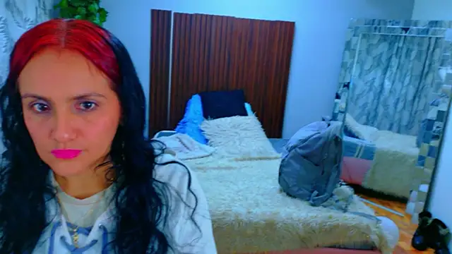 Snapshot of kataleya_29 chatting on 05-06-26, 08:02 kataleya 29 online show from 05-06-26, 08:02